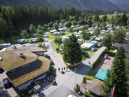 Luxuscamping - Terrasse - Tiroler Oberland - Camping Ötztal Alpine Lodges auf Camping Ötztal