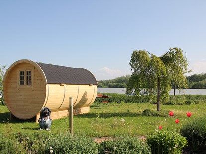 Luxuscamping - Art der Unterkunft: Hütte/POD - Schlaf-Fass mit Donaublick - Camping Au an der Donau Schlaf-Fässer auf Camping Au an der Donau