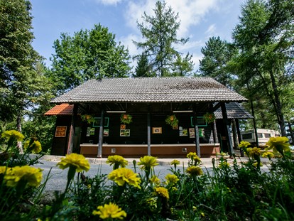 Luxuscamping - Grill - Rakovica, Plitvicka Jezera - Sanitaranlage - Plitvice Holiday Resort Tipis auf Plitvice Holiday Resort