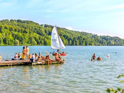 Luxuscamping - Preisniveau: günstig - Seefeld (Starnberg) - Badespaß am Campingplatz Pilsensee - Pilsensee in Bayern Schlaffass direkt am Pilsensee in Bayern