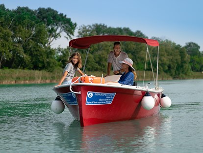 Luxuscamping - getrennte Schlafbereiche - Lignano - Elektroboote zum Mieten - Marina Azzurra Resort Marina Azzurra Resort