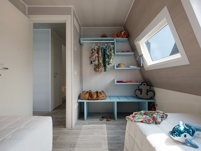 Luxuscamping - Art der Unterkunft: Bungalow - Adria - Schlafzimmer mit 2 Einzelbetten - Marina Azzurra Resort Marina Azzurra Resort