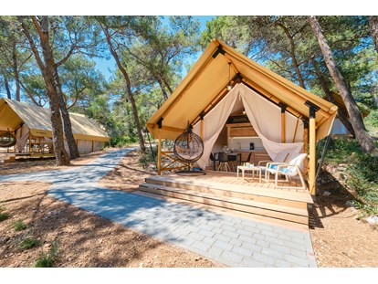 Luxuscamping - Kochmöglichkeit - Mali Losinj - Glamping Zelt Typ Premium - Camping Cikat Glamping Zelt Typ Premium auf Camping Čikat 