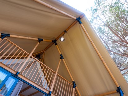 Luxuscamping - WC - Italien - Glamping-Zelt Safari Loft - Grundriss Dachboden - Camping Lacona Pineta Glamping Tent Safari Loft auf Camping Lacona Pineta