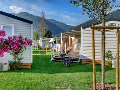 Luxuscamping - barrierefreier Zugang ins Wasser - Bungalow - Campofelice Camping Village