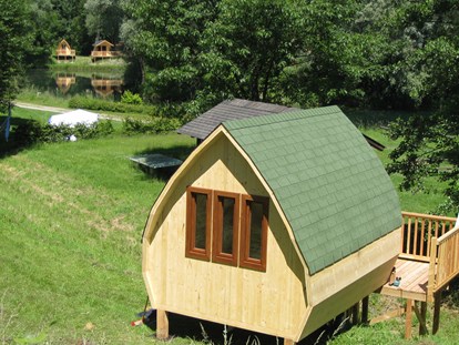 Luxuscamping - Österreich - alle neuen Hütten mit Terrasse - Camping Au an der Donau Hütten auf Camping Au an der Donau