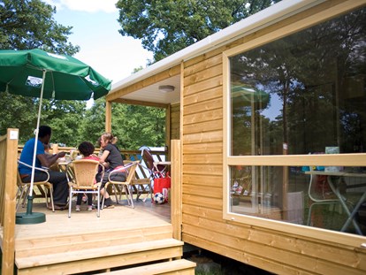 Luxuscamping - Art der Unterkunft: Bungalow - Frankreich - Cottage - Aussen - Camping Indigo Paris Cottage für 6 Personen auf Camping Indigo Paris
