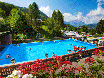 Luxuscamping - getrennte Schlafbereiche - Bayern - Beheizter Pool - Campingplatz Allweglehen Chalet auf Campingplatz Allweglehen