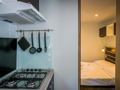 Luxuscamping - Klimaanlage - Muravera - Tiliguerta Glamping & Camping Village Vierzimmer Komfort Mobilheim (32/34 qm)
