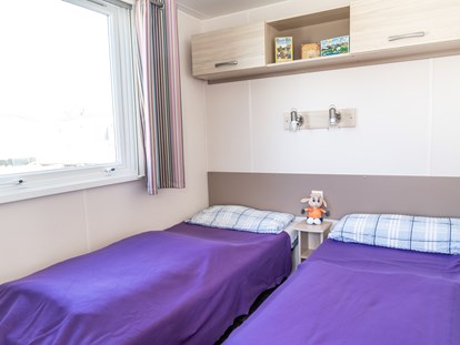 Luxuscamping - Bad und WC getrennt - Kinderschlafzimmer - Camping & Ferienpark Orsingen Mobilheime im Camping & Ferienpark Orsingen