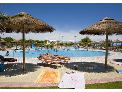 Luxuscamping - Klimaanlage - Lignano - Am Pool - Villaggio Turistico Internazionale Villa Ischia am Campingplatz Villaggio Turistico Internazionale
