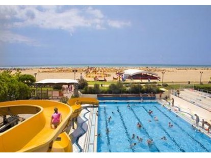 Luxuscamping - Terrasse - Lignano - Pool mit großer Wasserrutsche - Villaggio Turistico Internazionale Villa Adria auf Villaggio Turistico Internazionale