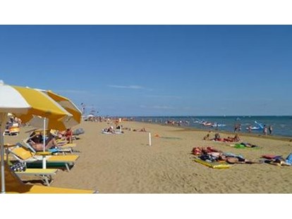 Luxuscamping - Kochmöglichkeit - Lignano - Am Strand - Villaggio Turistico Internazionale Mobilheim Platinum am Villaggio Turistico Internazionale