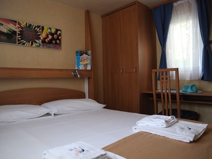 Luxuscamping - Klimaanlage - Cavallino-Treporti - Doppelzimmer - Camping Vela Blu Mobilheim Torcello Plus Gold auf Camping Vela Blu