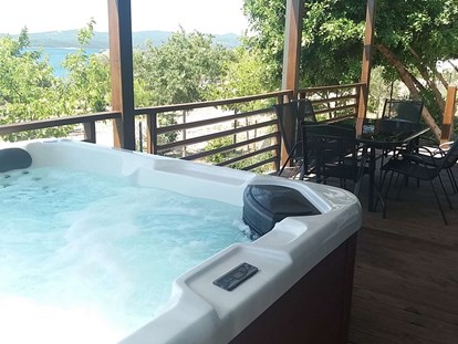 Luxuscamping - Kühlschrank - Dubrovnik - Prestige Mobile Home mit Whirlpool - Lavanda Camping**** Prestige Mobile Home mit Whirlpool