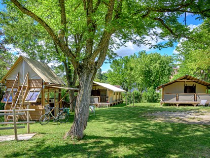 Luxuscamping - getrennte Schlafbereiche - Isère - Camping Le Château LODGE TRIGANO KENYA VINTAGE Camping Le Château