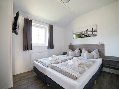 Luxuscamping - Heizung - Nordsee - Nordsee-Camp Norddeich Chalet Park Nordsee-Camp Norddeich
