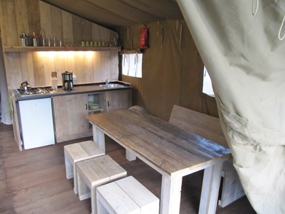 Luxuscamping - WC - Comfort Camping Tenuta Squaneto Comfort Lodge Zelte auf dem Comfort Camping Tenuta Squaneto