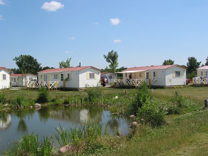 Luxuscamping - WC - Lüneburger Heide - Chalet Typ 2 im Südsee-Camp - Südsee-Camp Chalet Villa Typ 2 am Südsee-Camp