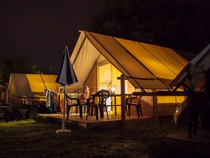 Luxuscamping - Art der Unterkunft: Safari-Zelt - Italien - Camping al Lago Arsie Sampei Zelt am Camping al Lago Arsie