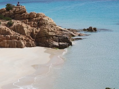Luxuscamping - Sonnenliegen - Costa Smeralda - Königszelt in Sardinien Königszelt in Sardinien