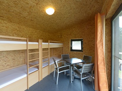 Luxuscamping - Preisniveau: günstig - Campinghütte am Hafencamp Senftenberger See - Hafencamp Senftenberger See Campinghütte im Hafencamp Senftenberger See