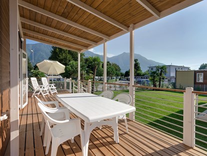 Luxuscamping - TV - Tessin - Campofelice Camping Village Bungalow PALMA 4 auf Campofelice Camping Village