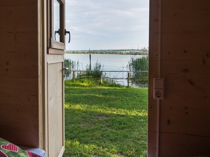 Luxuscamping - Art der Unterkunft: Tipi - Region Bodensee - Campingplatz Hegne Schlaf-Fässer auf Campingplatz Hegne