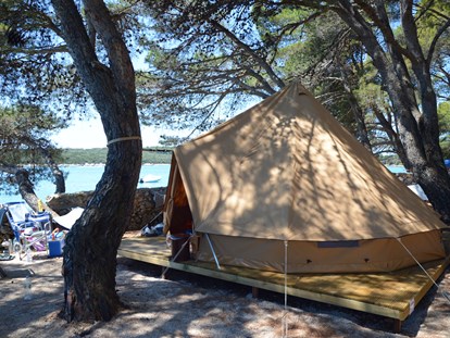 Luxuscamping - getrennte Schlafbereiche - Bell Tent - Camping Baldarin Glamping-Zelte auf Camping Baldarin