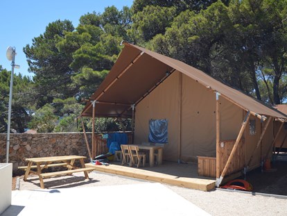Luxuscamping - getrennte Schlafbereiche - Kroatien - Glamping Premium Tent - Camping Baldarin Glamping-Zelte auf Camping Baldarin