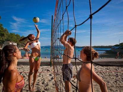 Luxuscamping - Terrasse - Kvarner - Volleyball - Camping Baldarin Glamping-Zelte auf Camping Baldarin