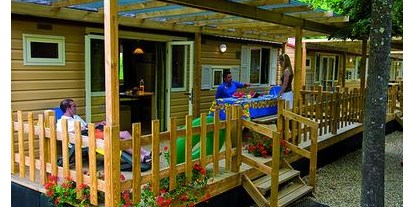 Luxuscamping - Sonnenliegen - San Vincenzo - Glamping auf Camping Village - Park Albatros - Camping Village - Park Albatros - Suncamp SunLodge Aspen von Suncamp auf Camping Village - Park Albatros