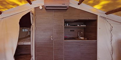 Luxuscamping - Art der Unterkunft: Safari-Zelt - Italien - Innenansicht - Union Lido - Suncamp SunLodge Safari von Suncamp auf Union Lido