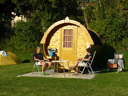 Luxuscamping - Unterkunft alleinstehend - Stuttgart / Kurpfalz / Odenwald ... - Camping Schwabenmühle Schlaffass auf Camping Schwabenmühle