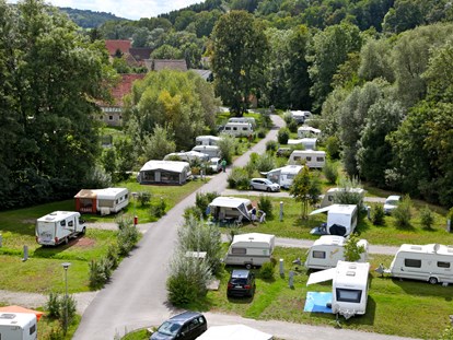 Luxuscamping - Stuttgart / Kurpfalz / Odenwald ... - Camping Schwabenmühle Schlaffass auf Camping Schwabenmühle