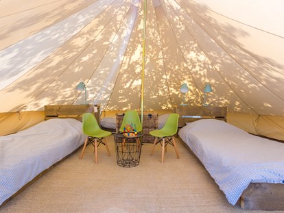 Luxuscamping - Gartenmöbel - Split - Nord - Bell zelt Kinder (3x einzelbett) - Boutique camping Nono Ban Boutique camping Nono Ban