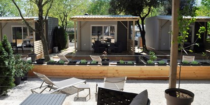 Luxuscamping - TV - Rovinj - Bed and breakfast mobile home with terrace and garden - B&B Suite Mobileheime für 2 Personen mit eigenem Garten B&B Suite Mobileheime für 2 Personen mit eigenem Garten