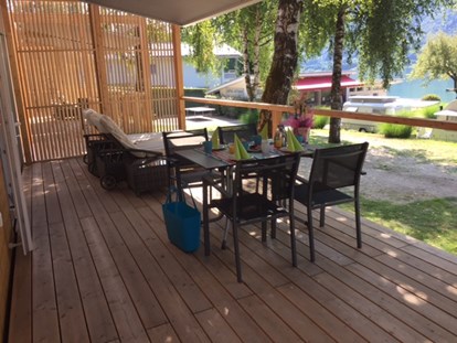Luxuscamping - Heizung - Ossiachersee - Terrasse SeeLodge - Seecamping Hoffmann Seecamping Hoffmann - SeeLodges