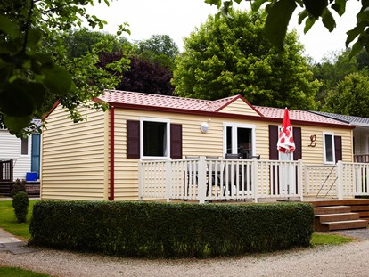Luxuscamping - Heizung - Rheinland-Pfalz - Prümtal-Camping Oberweis Mobilheime 6 P auf Prümtal-Camping Oberweis