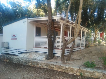 Luxuscamping - Gebetsroither - Adria - Camping Straško - Gebetsroither Luxusmobilheim von Gebetsroither am Camping Straško