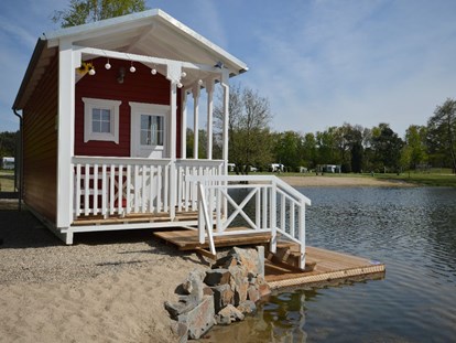 Luxuscamping - Preisniveau: günstig - Hamminkeln - Dingdener Heide Seehaus direkt am See mit eigener Seeterrasse