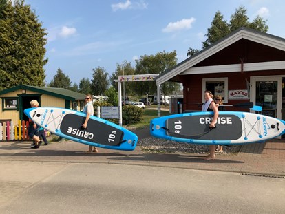 Luxuscamping - Terrasse - Ostseeküste - Neu SUP Board (Standup Paddeling) Verleih vor Ort (nur zwei verfügbar). - ostseequelle.camp Bungalow für 2 Personen