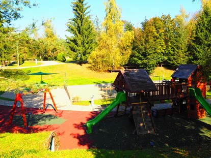Luxuscamping - Sonnenliegen - Kvarner - Spielplatz - Plitvice Holiday Resort Holzhaus auf Plitvice Holiday Resort