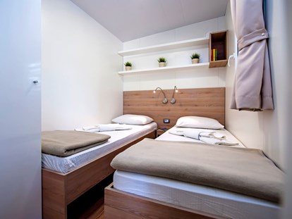 Luxuscamping - Istrien - Camping Resort Lanterna - Meinmobilheim Mediteran Comfort Family auf dem Camping Resort Lanterna