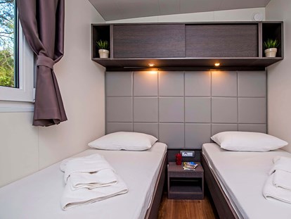Luxuscamping - Klimaanlage - Novigrad - Camping Resort Lanterna - Meinmobilheim Mediteran Superior auf dem Camping Resort Lanterna