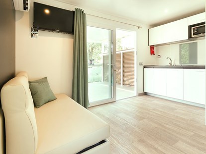 Luxuscamping - Klimaanlage - Tar - FKK Campingplatz Solaris - Meinmobilheim Naturist Premium Suite auf dem FKK Campingplatz Solaris