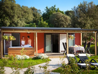 Luxuscamping - Terrasse - Rovinj - Campingplatz Polari - Meinmobilheim Deluxe auf dem Campingplatz Polari