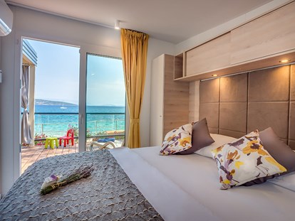 Luxuscamping - Dusche - Krk - Ježevac Premium Camping Resort - Meinmobilheim Lungomare Premium Seaside auf dem Ježevac Premium Camping Resort