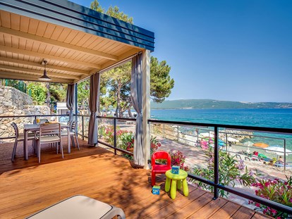 Luxuscamping - Preisniveau: exklusiv - Krk - Ježevac Premium Camping Resort - Meinmobilheim Lungomare Premium Seaside auf dem Ježevac Premium Camping Resort
