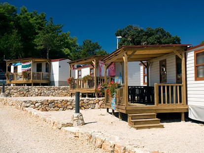 Luxuscamping - Terrasse - Krk - Ježevac Premium Camping Resort - Meinmobilheim Superior auf dem Ježevac Premium Camping Resort